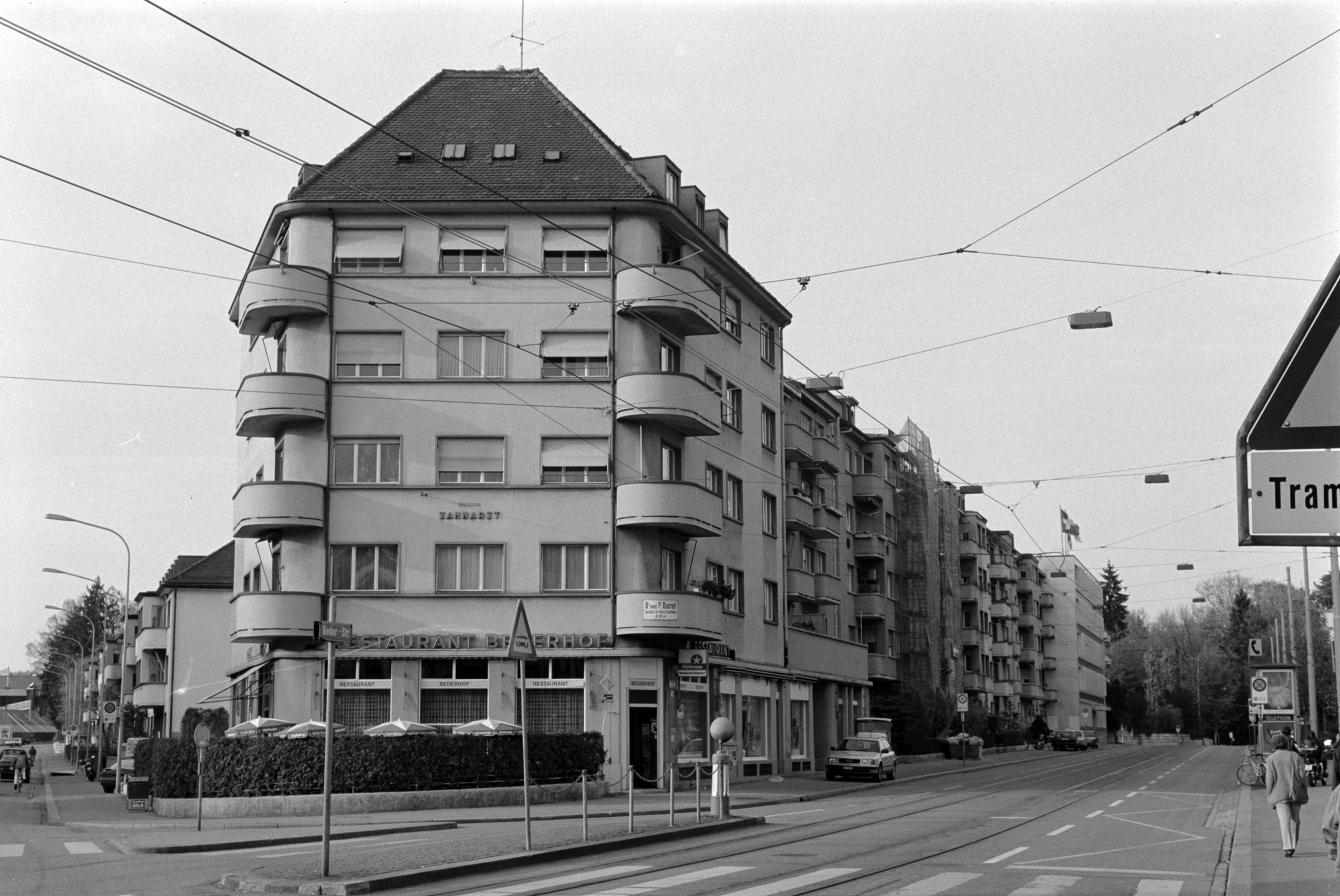 AHP F1993 04 002 sc240903 img31 NLP